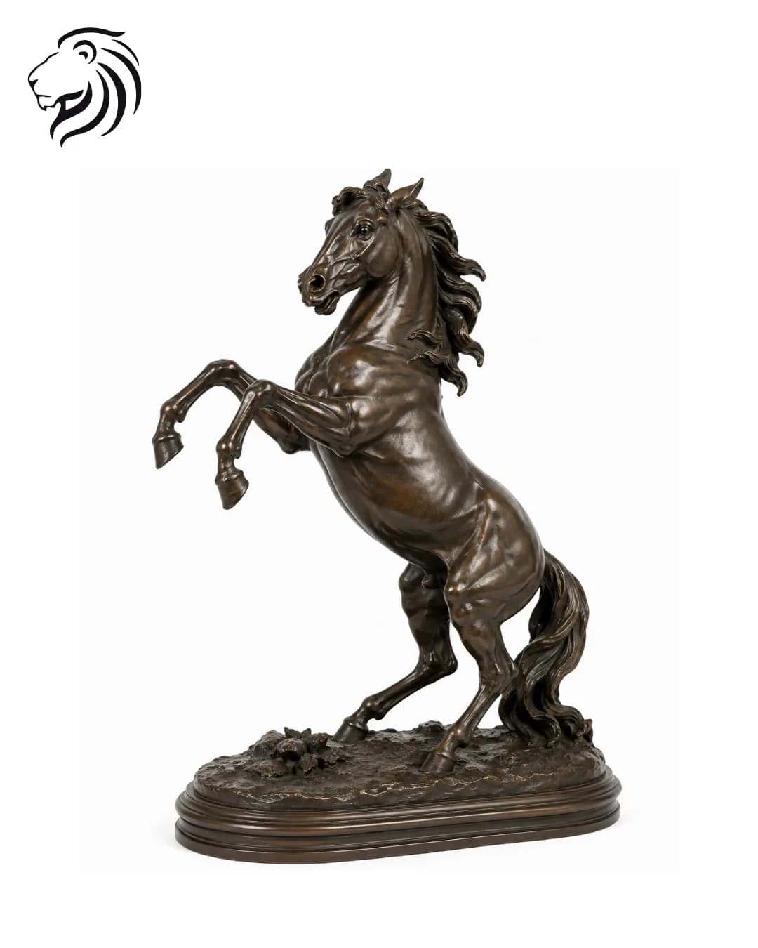 Cheval cabré sur socle