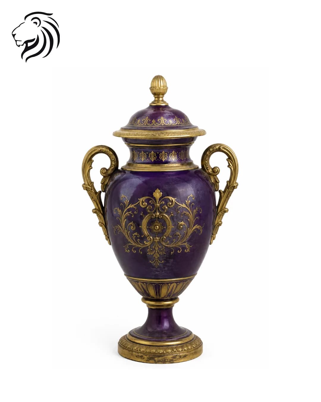 Urne violette couverte