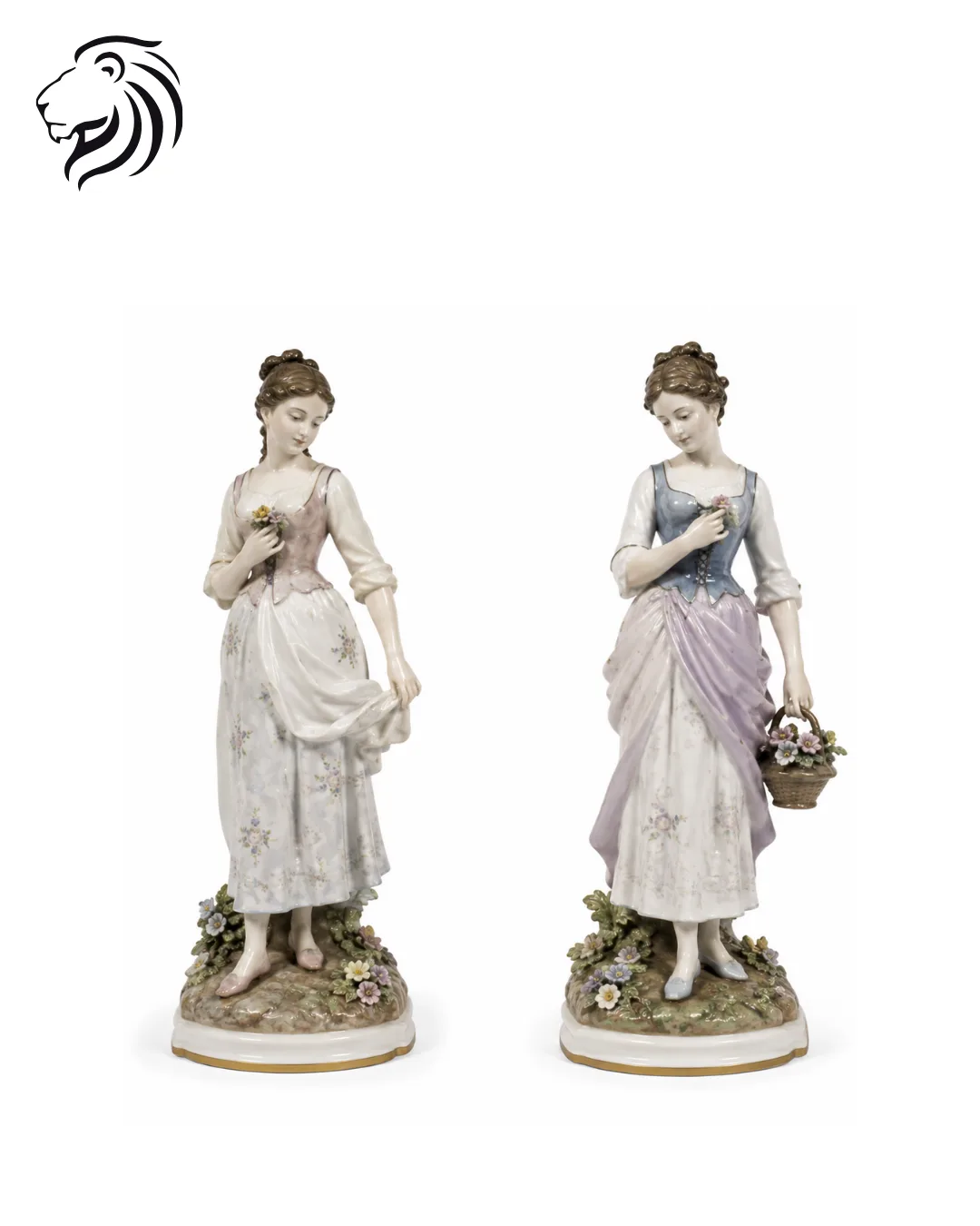 Paire de figures féminines