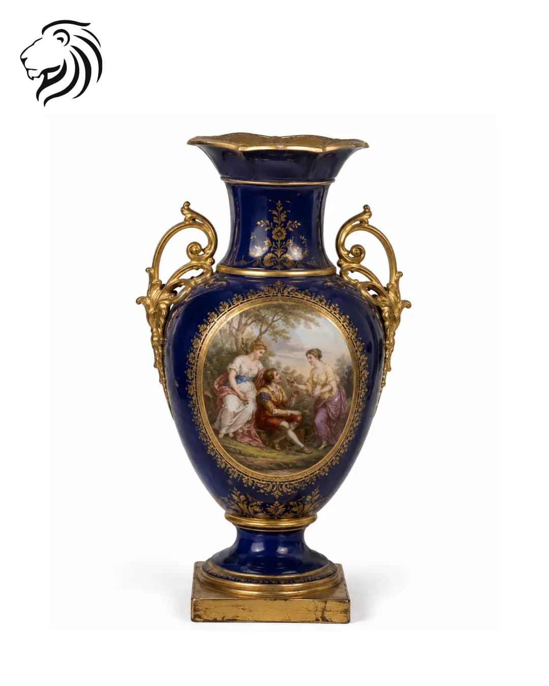 Vase bleu à scène figurative