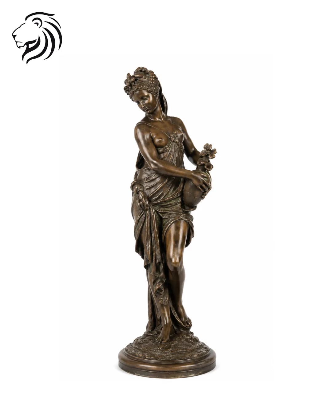 Figure féminine debout en bronze