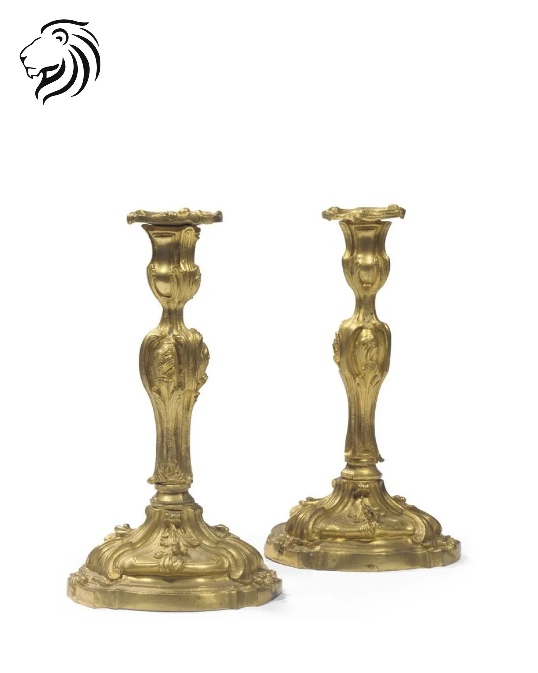 Paire de flambeaux monumentaux à balustre