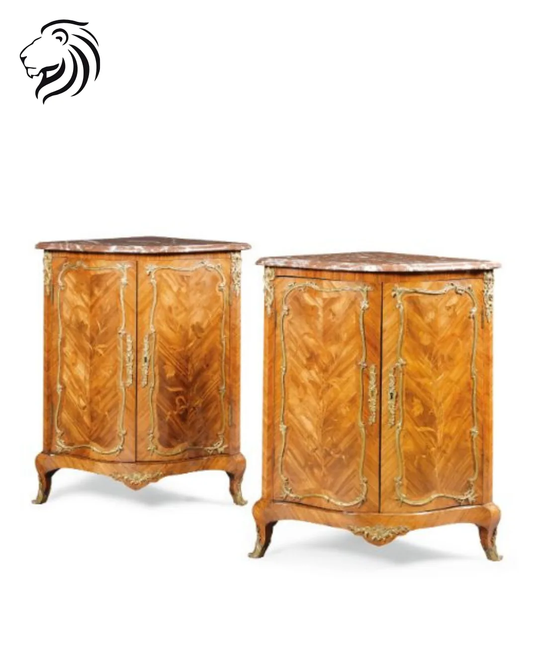 Paire d'encoignures à décor de croisillons
