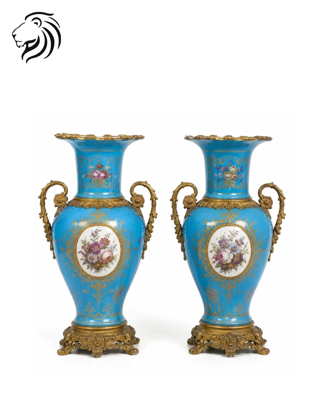 Paire de vases en opaline bleu turquoise