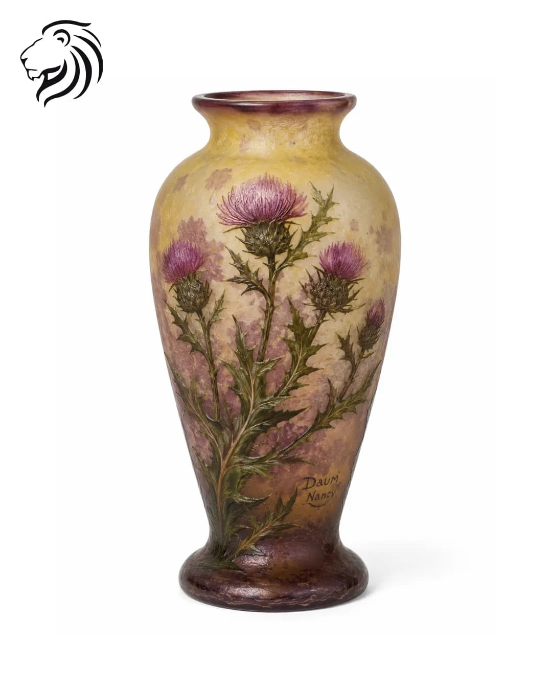 Vase balustre en verre émaillé à décor de chardons
