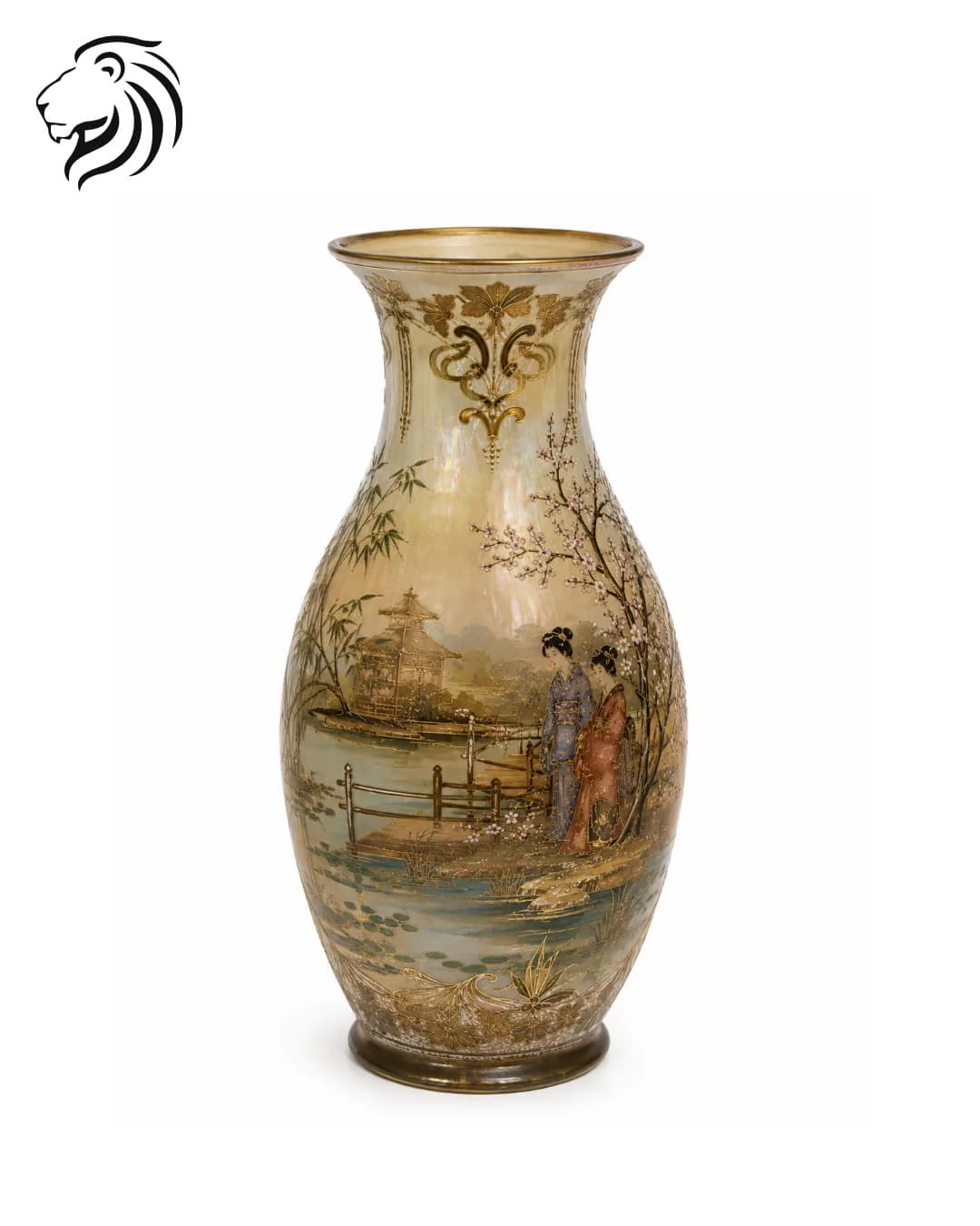 Grand vase à décor japonisant en verre émaillé